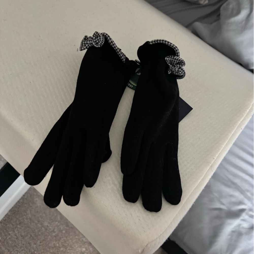 Gloves